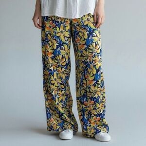 Skies Are Blue XS Blue Yellow Floral Wide Leg Pants Artsy Hippie Boardwalk Chic